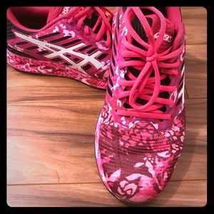 ASICS FuzeX Breast Cancer Awareness, 9.5